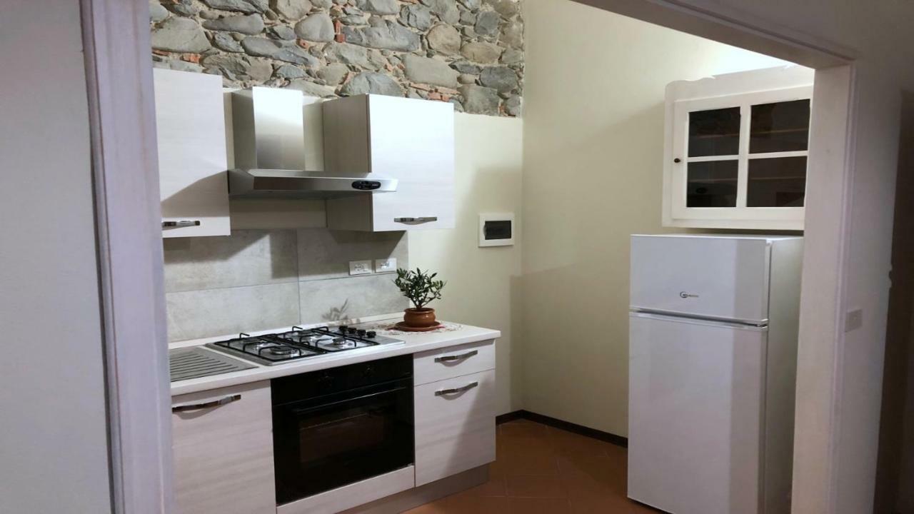Casa Vacanza Ilia เปสเชีย ภายนอก รูปภาพ
