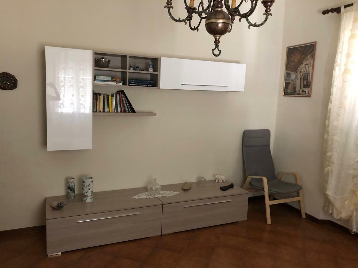 Casa Vacanza Ilia เปสเชีย ภายนอก รูปภาพ