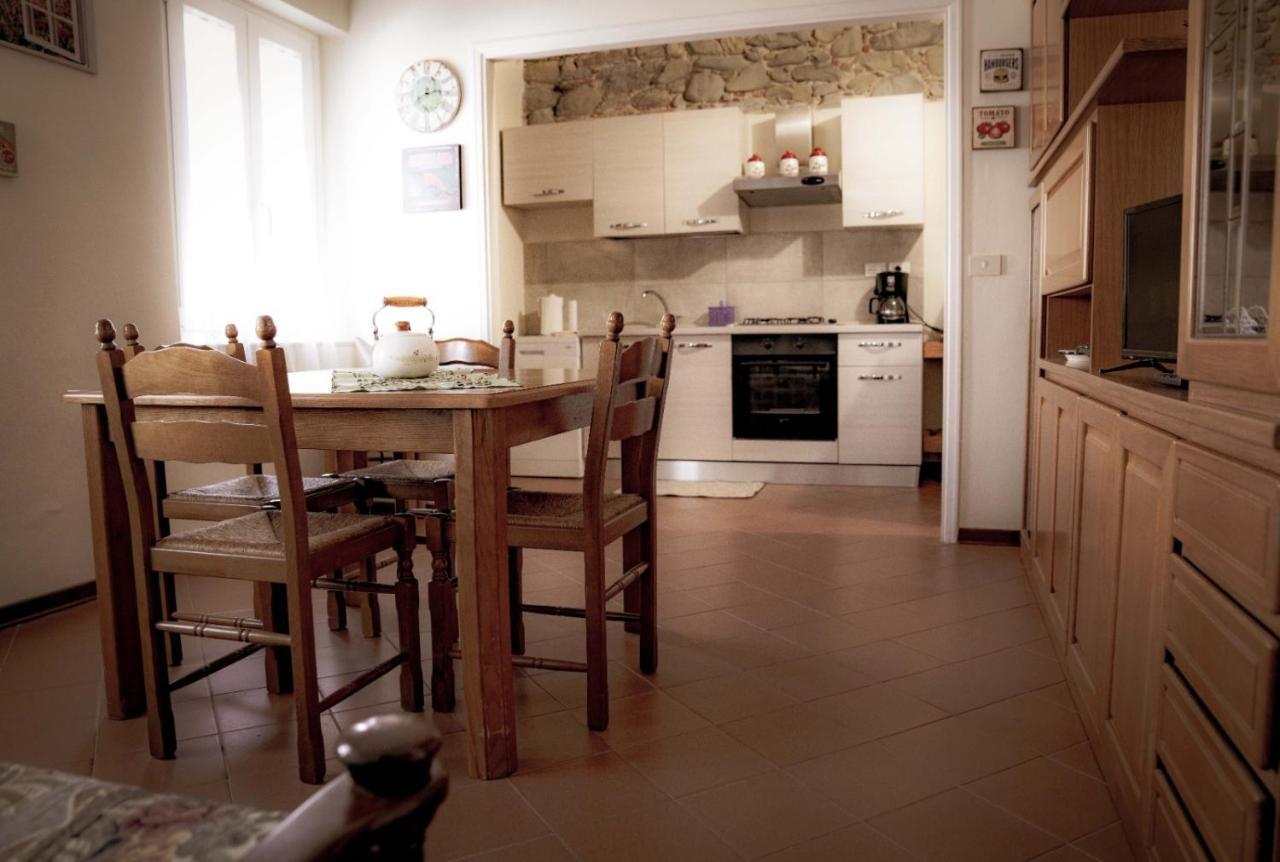 Casa Vacanza Ilia เปสเชีย ภายนอก รูปภาพ
