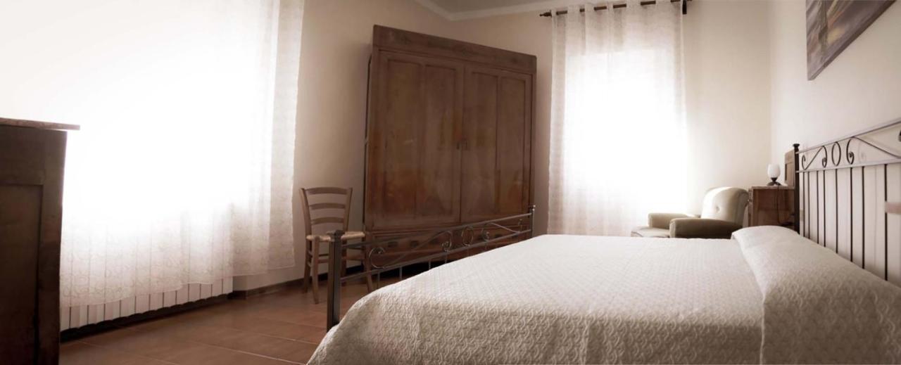 Casa Vacanza Ilia เปสเชีย ภายนอก รูปภาพ